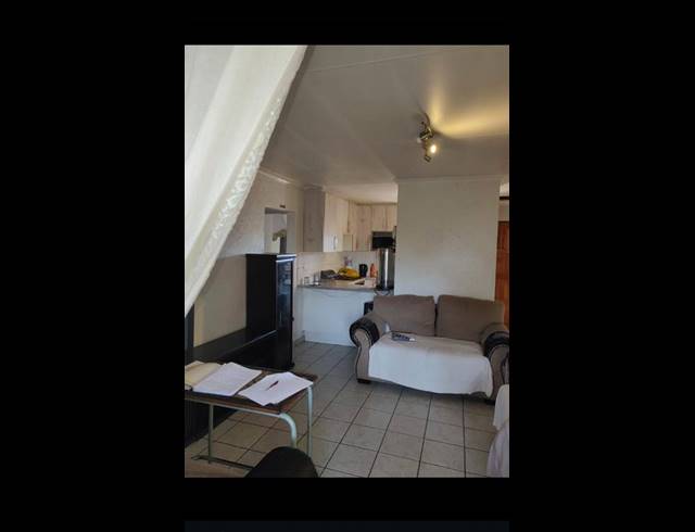 2 BEDROOM APARTMENT FOR SALE IN PALM SPRINGS